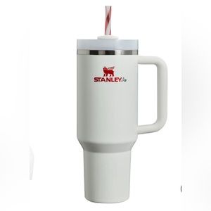 Stanley Mistletoe Twist Holiday Cup Sold Out